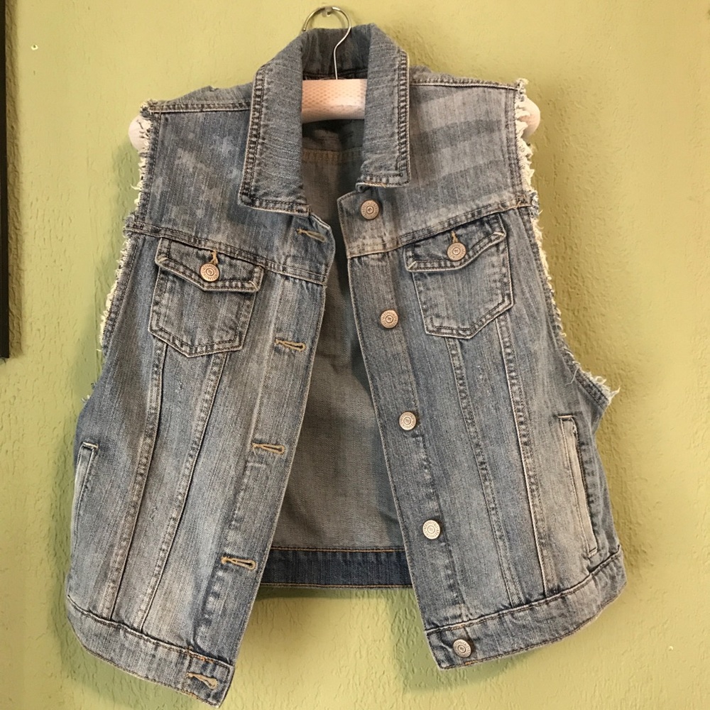 Aeropostale jean vest with frayed edges